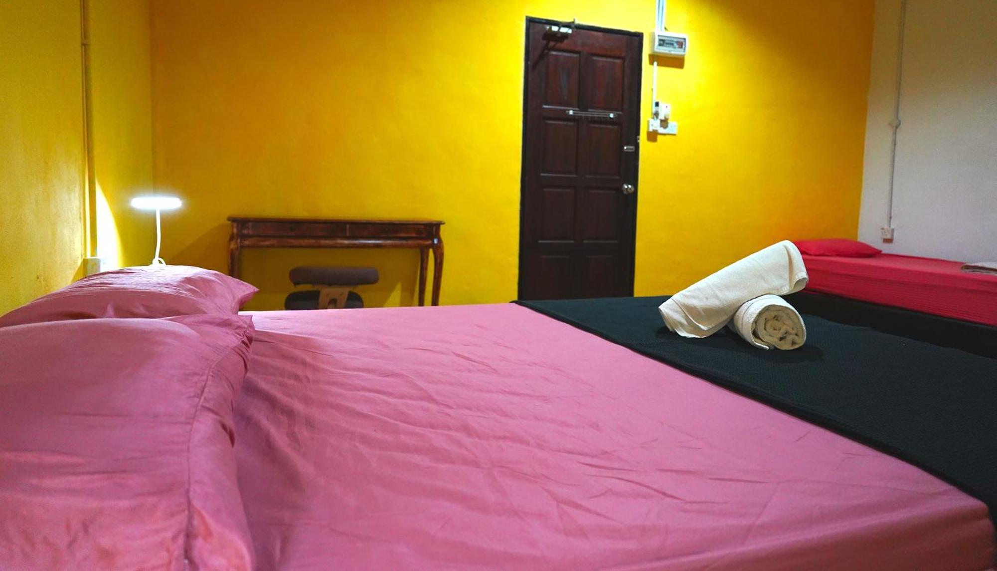 Home Sol Guesthouse Pantai Cenang  Exterior photo