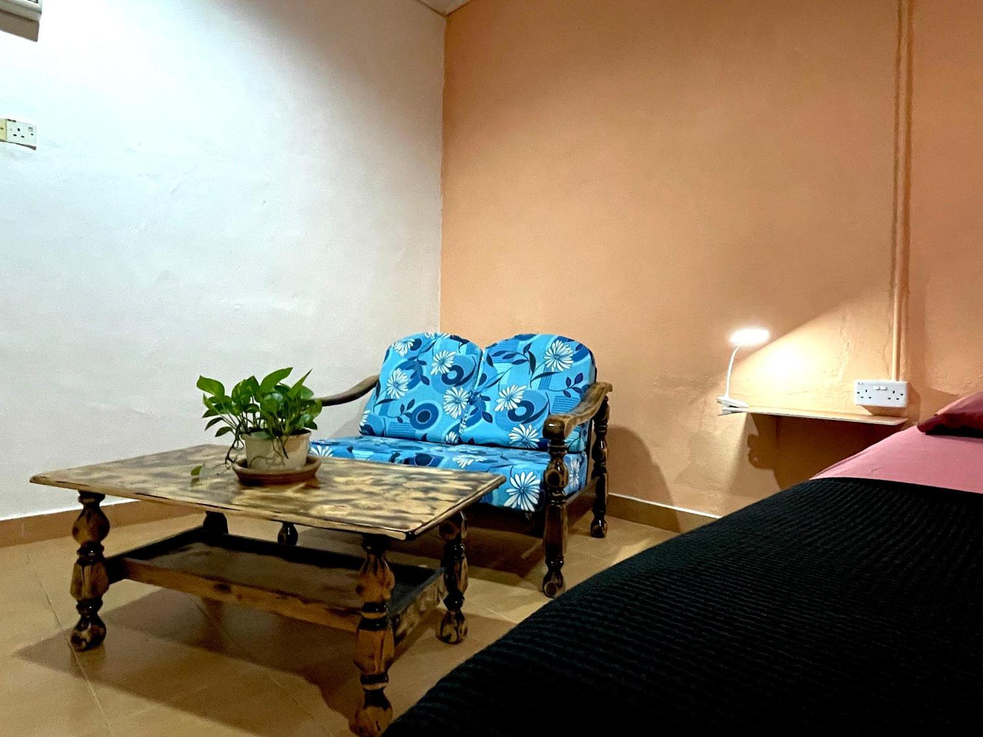 Home Sol Guesthouse Pantai Cenang  Exterior photo